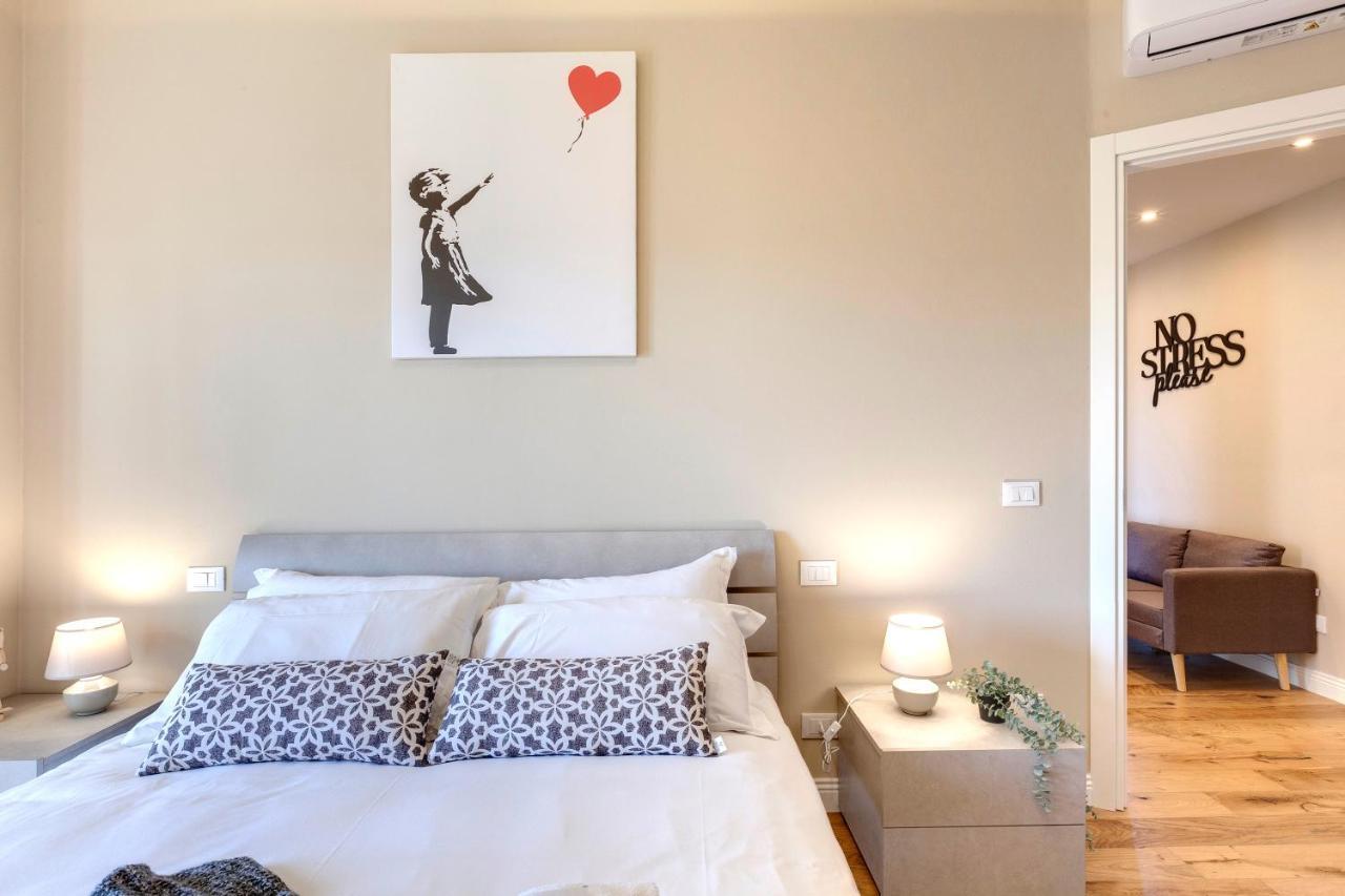 Khione Apartment By Mamo Firenze Kültér fotó