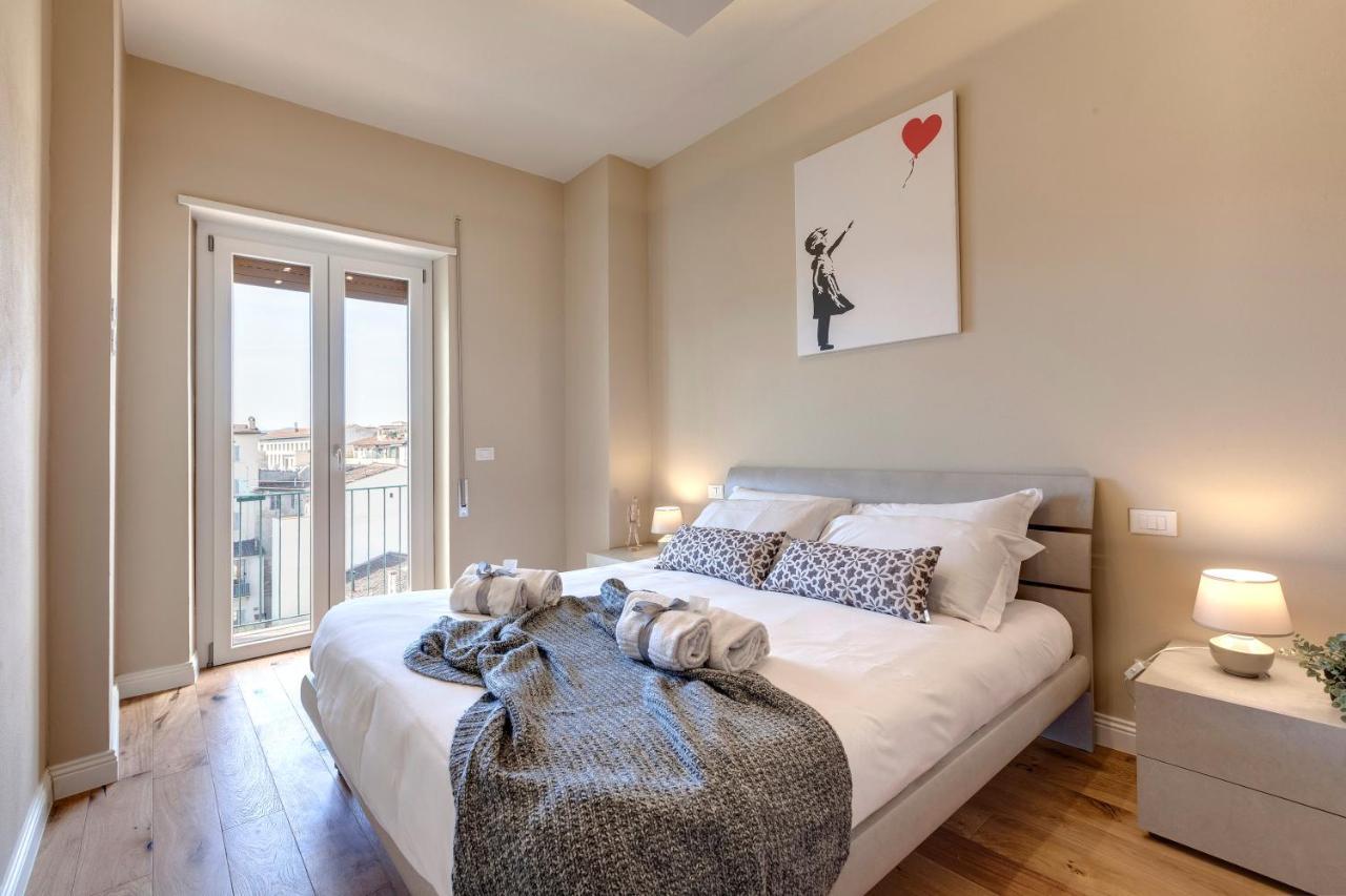 Khione Apartment By Mamo Firenze Kültér fotó